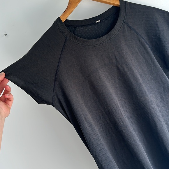 lululemon Swiftly Tech Short Sleeve Crew Black Sz10 - Picture 6 of 9